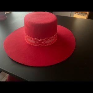 Women’s Medium Red Hat